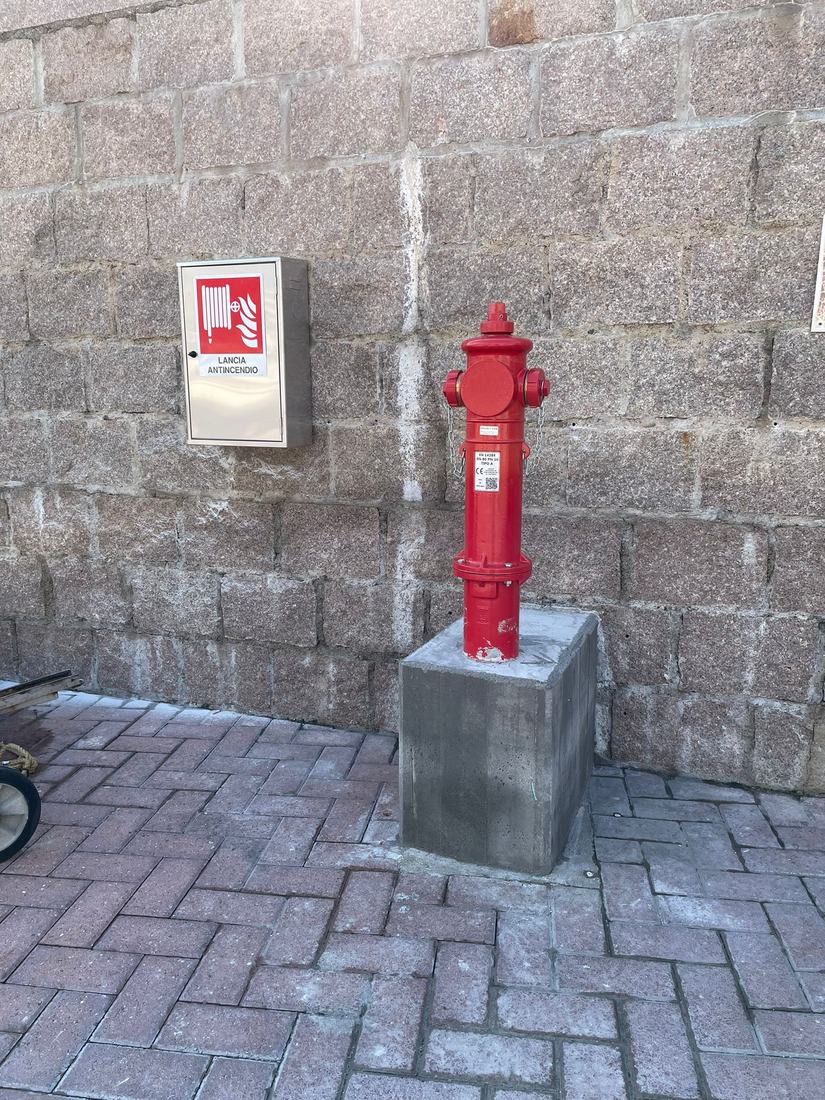 Installazione di una colonnina antincendio realizzata dal cliente